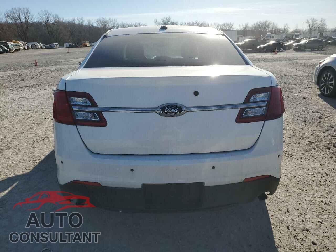 FORD TAURUS 2015 - 1FAHP2MK2FG128039