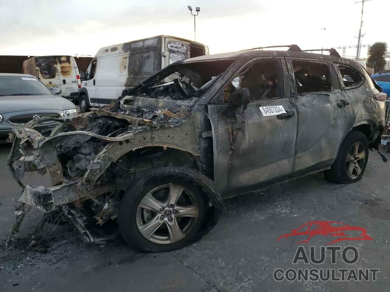 TOYOTA HIGHLANDER 2022 - 5TDZZRAH0NS097386