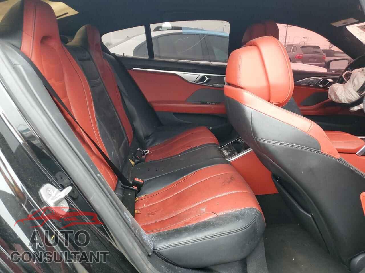 BMW 8 SERIES 2022 - WBAGV2C01NCH22588
