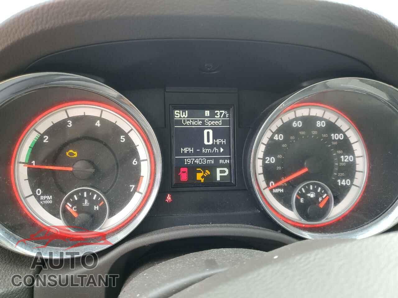 DODGE DURANGO 2013 - 1C4RDJAG8DC670011