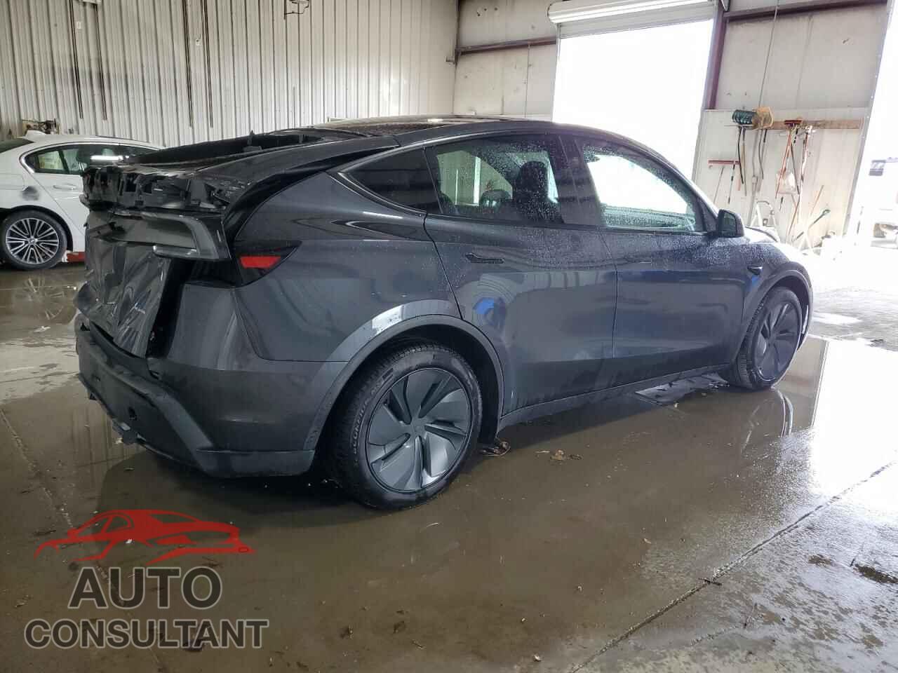 TESLA MODEL Y 2026 - 7SAYGDEE2TA384993