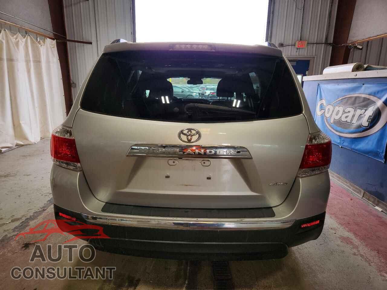 TOYOTA HIGHLANDER 2012 - 5TDBK3EHXCS123566