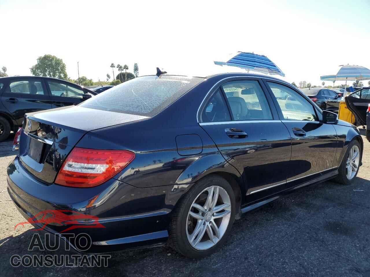 MERCEDES-BENZ C-CLASS 2013 - WDDGF4HB8DA869848