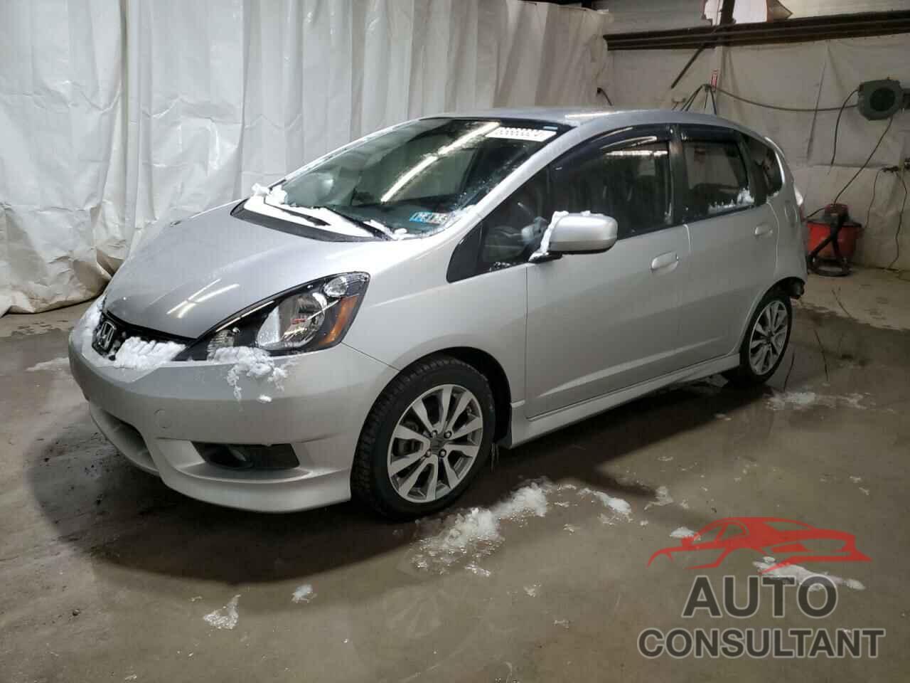 HONDA FIT 2013 - JHMGE8H52DC038833