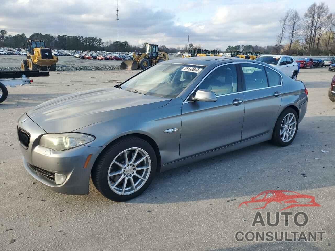 BMW 5 SERIES 2011 - WBAFR9C51BC758665