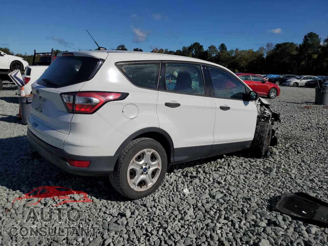 FORD ESCAPE 2017 - 1FMCU0F70HUE28639