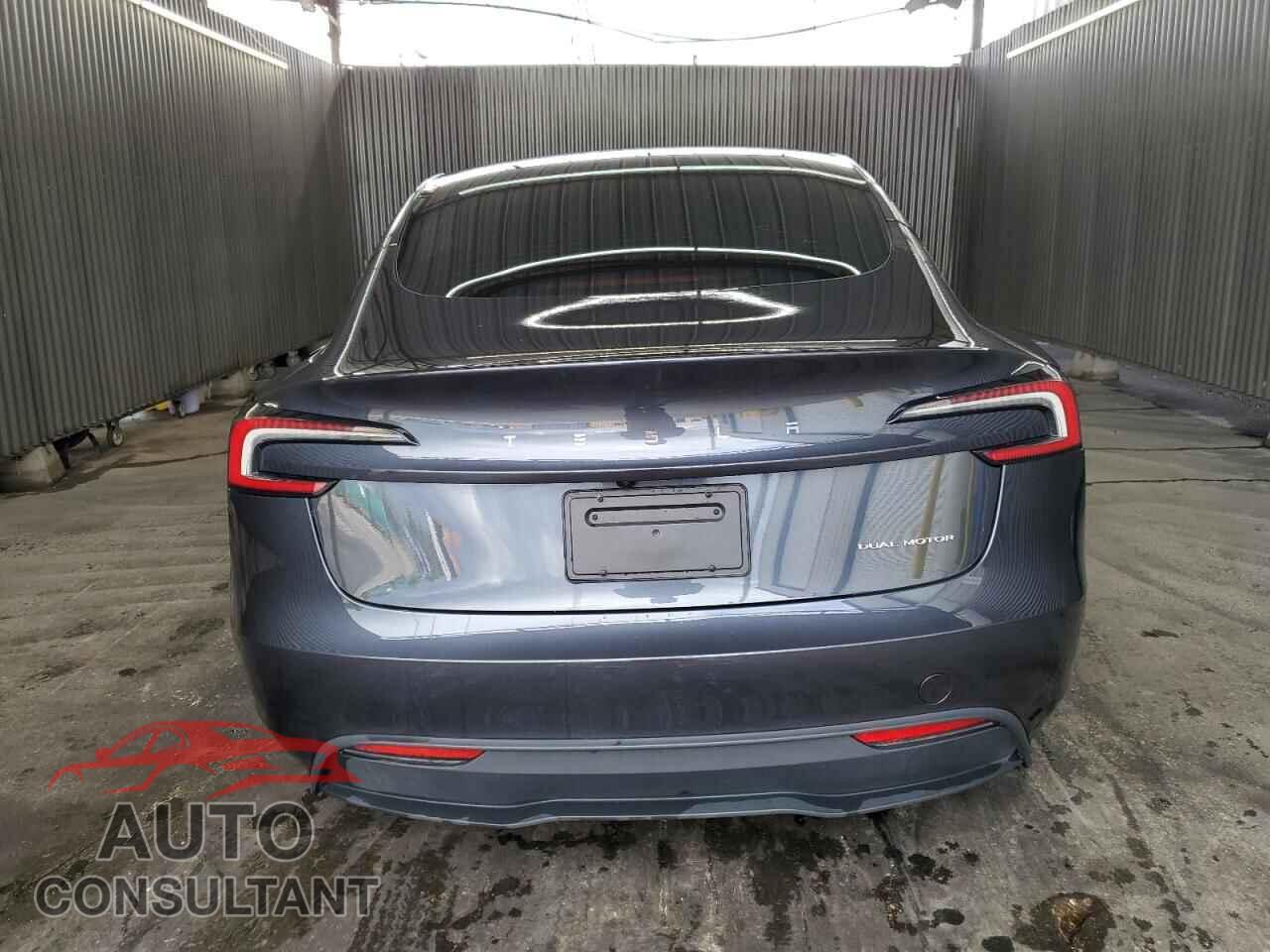 TESLA MODEL 3 2024 - 5YJ3E1EB0RF743061