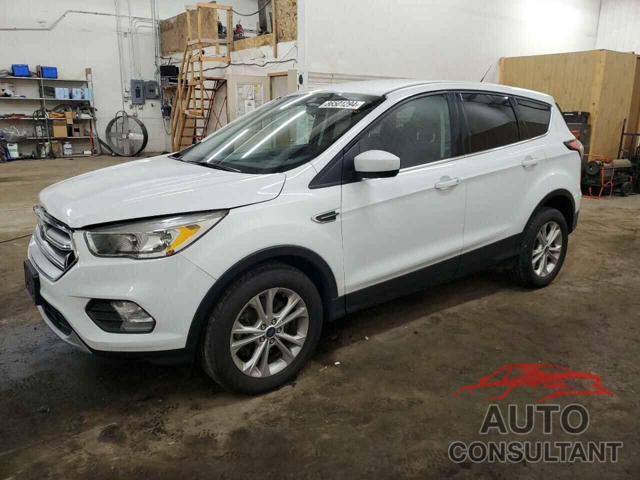 FORD ESCAPE 2017 - 1FMCU9GD7HUB80852