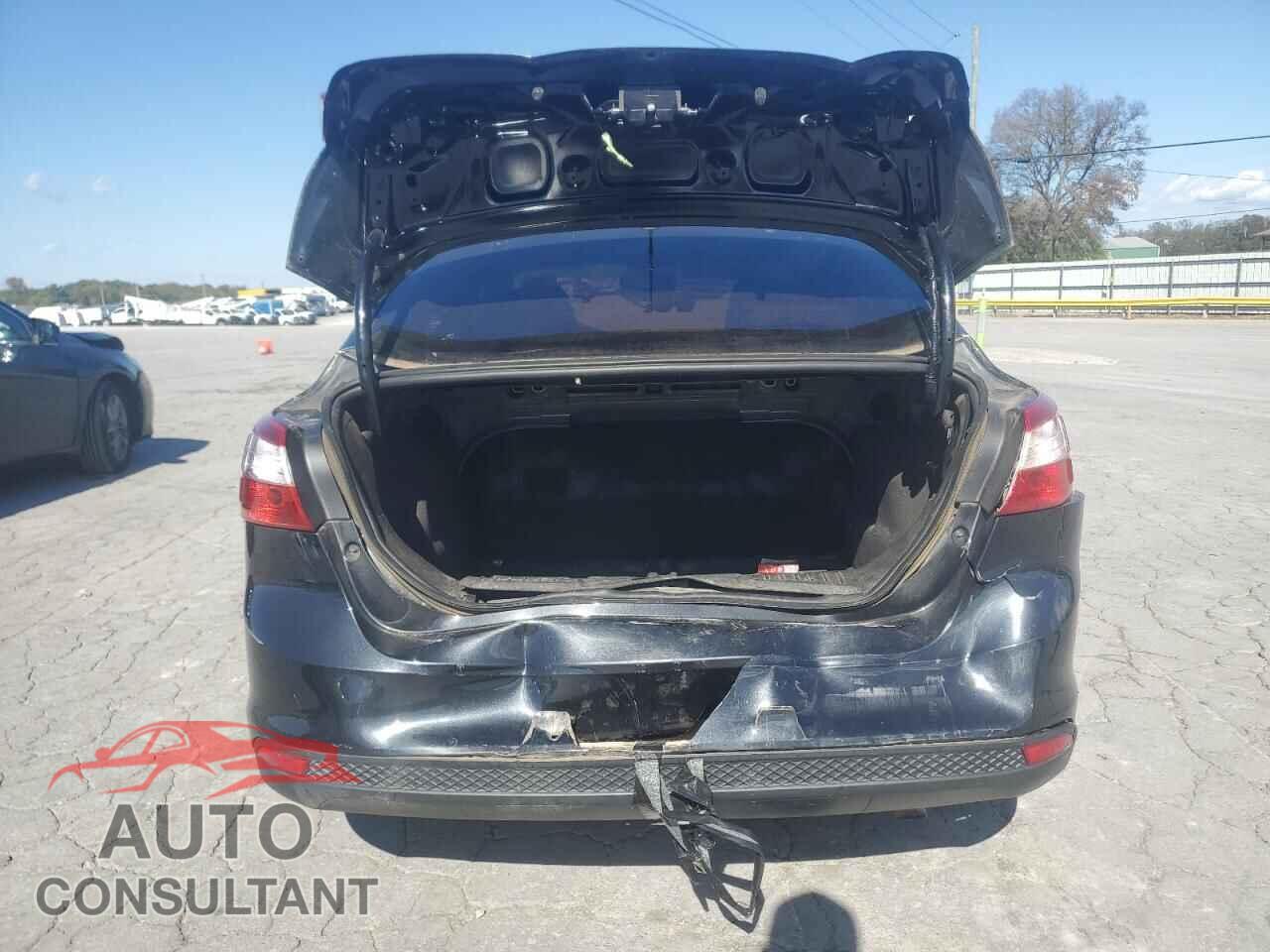 FORD FOCUS 2014 - 1FADP3F23EL203404