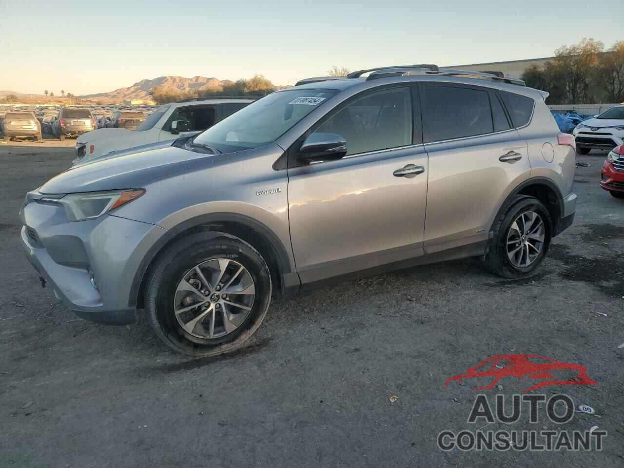 TOYOTA RAV4 2018 - JTMRJREV6JD176672