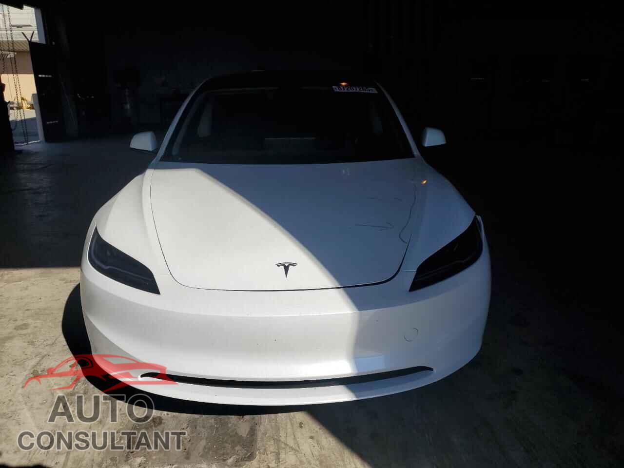 TESLA MODEL 3 2025 - 5YJ3E1EA6SF920841