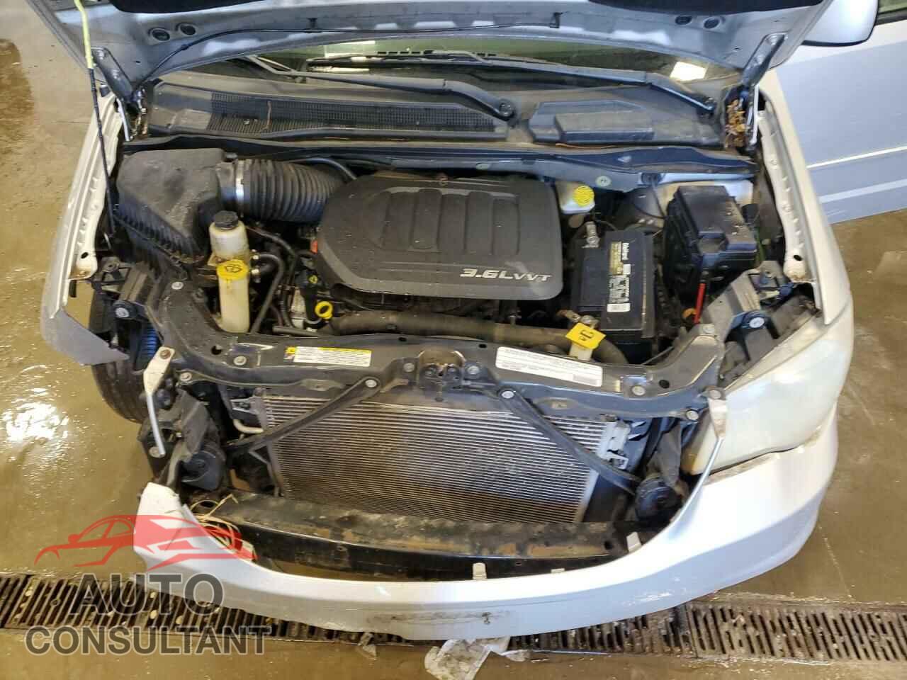 DODGE CARAVAN 2011 - 2D4RN3DG8BR682607