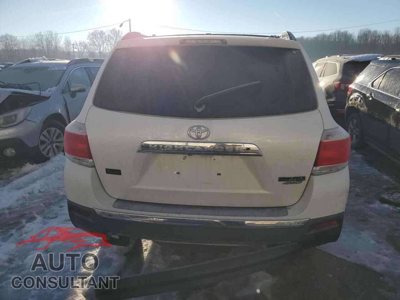 TOYOTA HIGHLANDER 2013 - 5TDDK3EH8DS238211