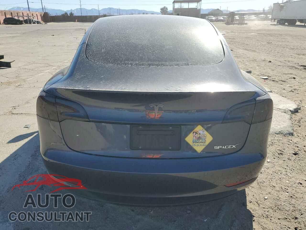 TESLA MODEL 3 2022 - 5YJ3E1EAXNF211544