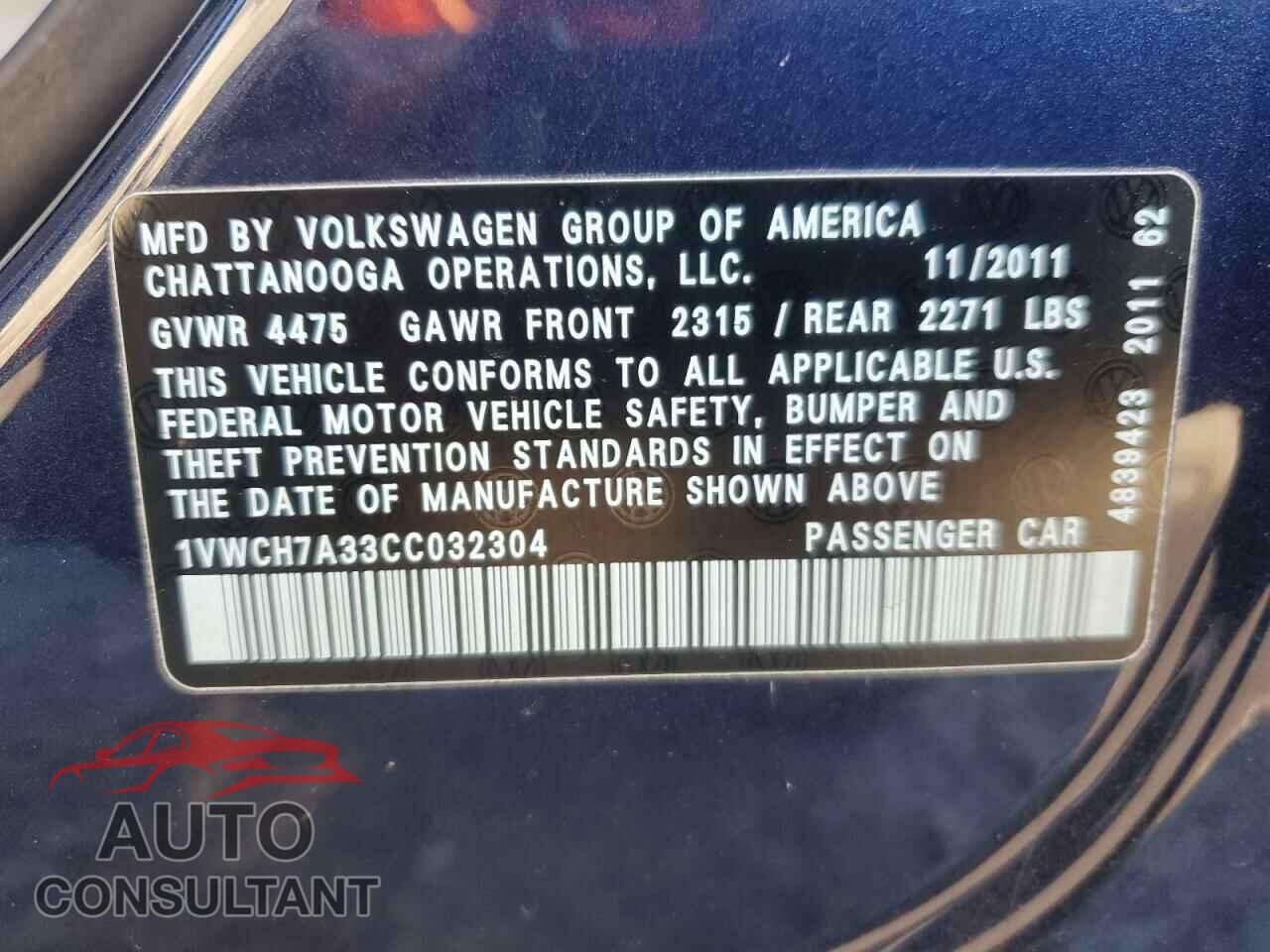 VOLKSWAGEN PASSAT 2012 - 1VWCH7A33CC032304