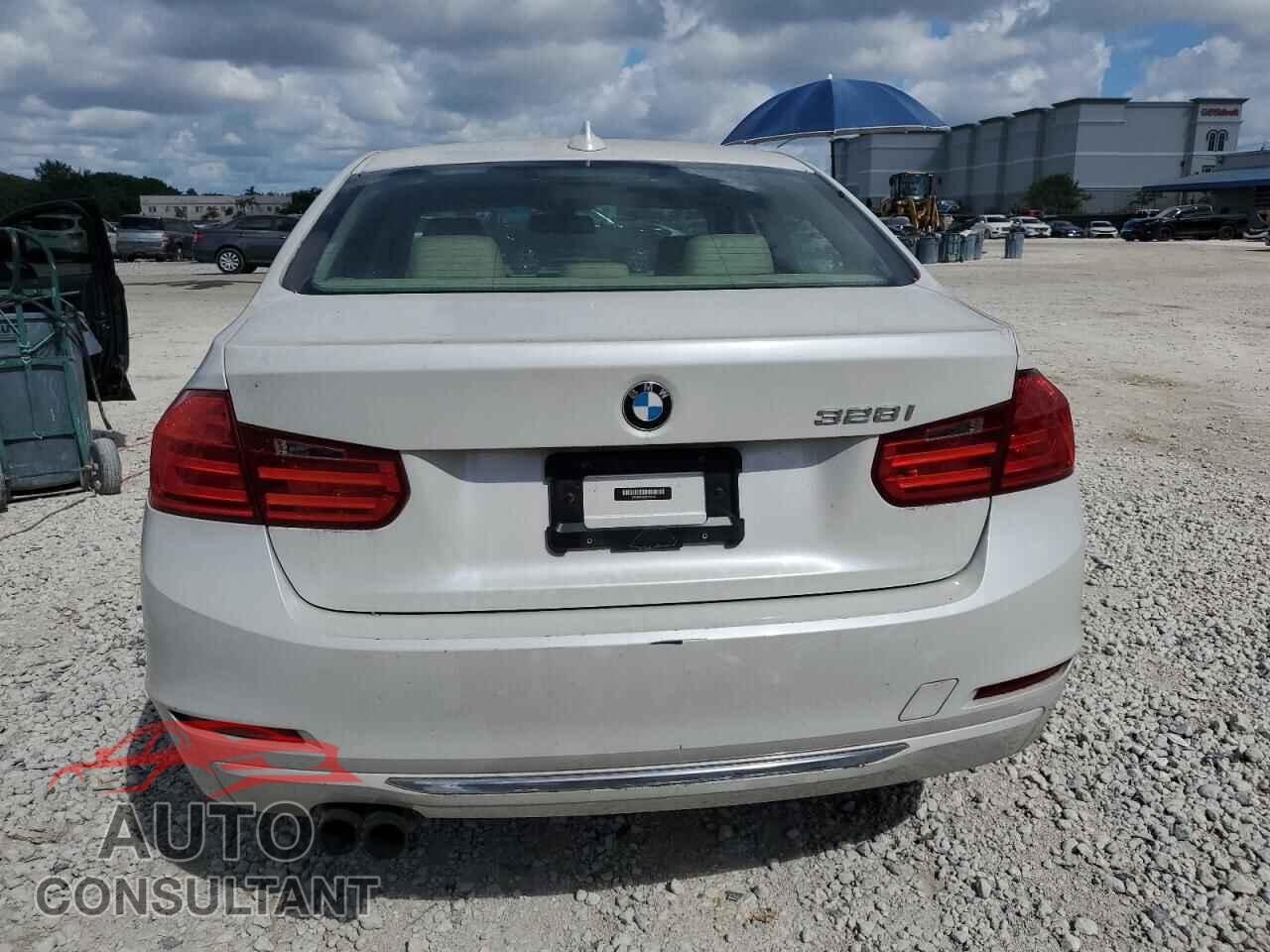 BMW 3 SERIES 2012 - WBA3A5C52CF346242