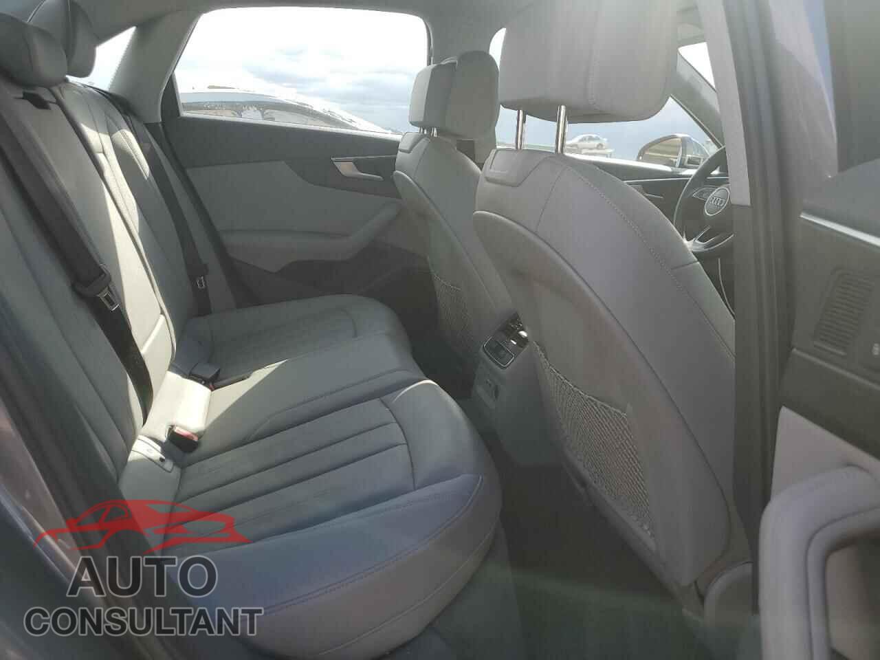 AUDI A4 2019 - WAUFNAF42KA009093