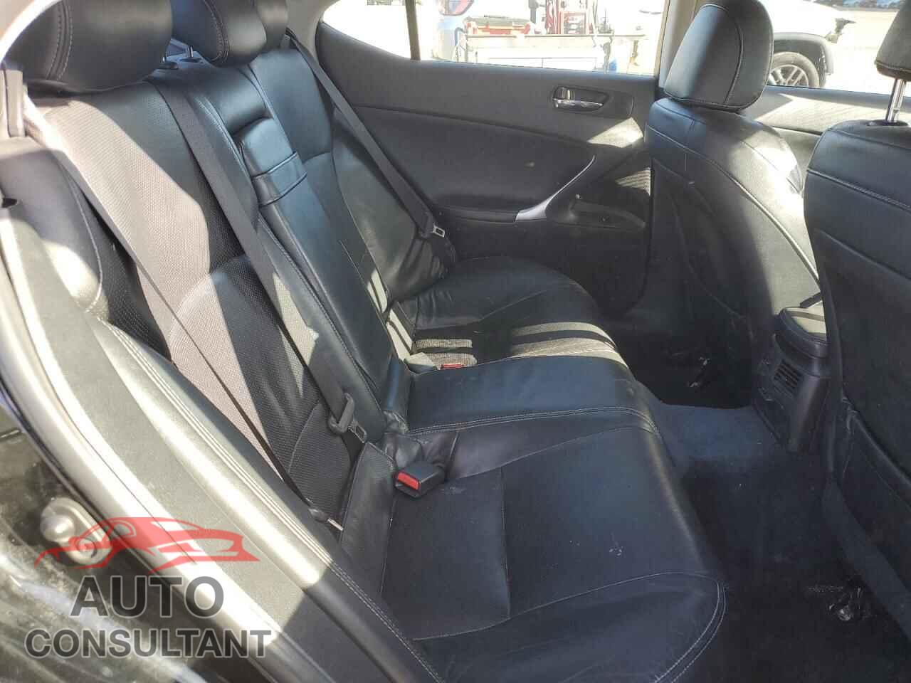 LEXUS IS 2011 - JTHBF5C23B5129923