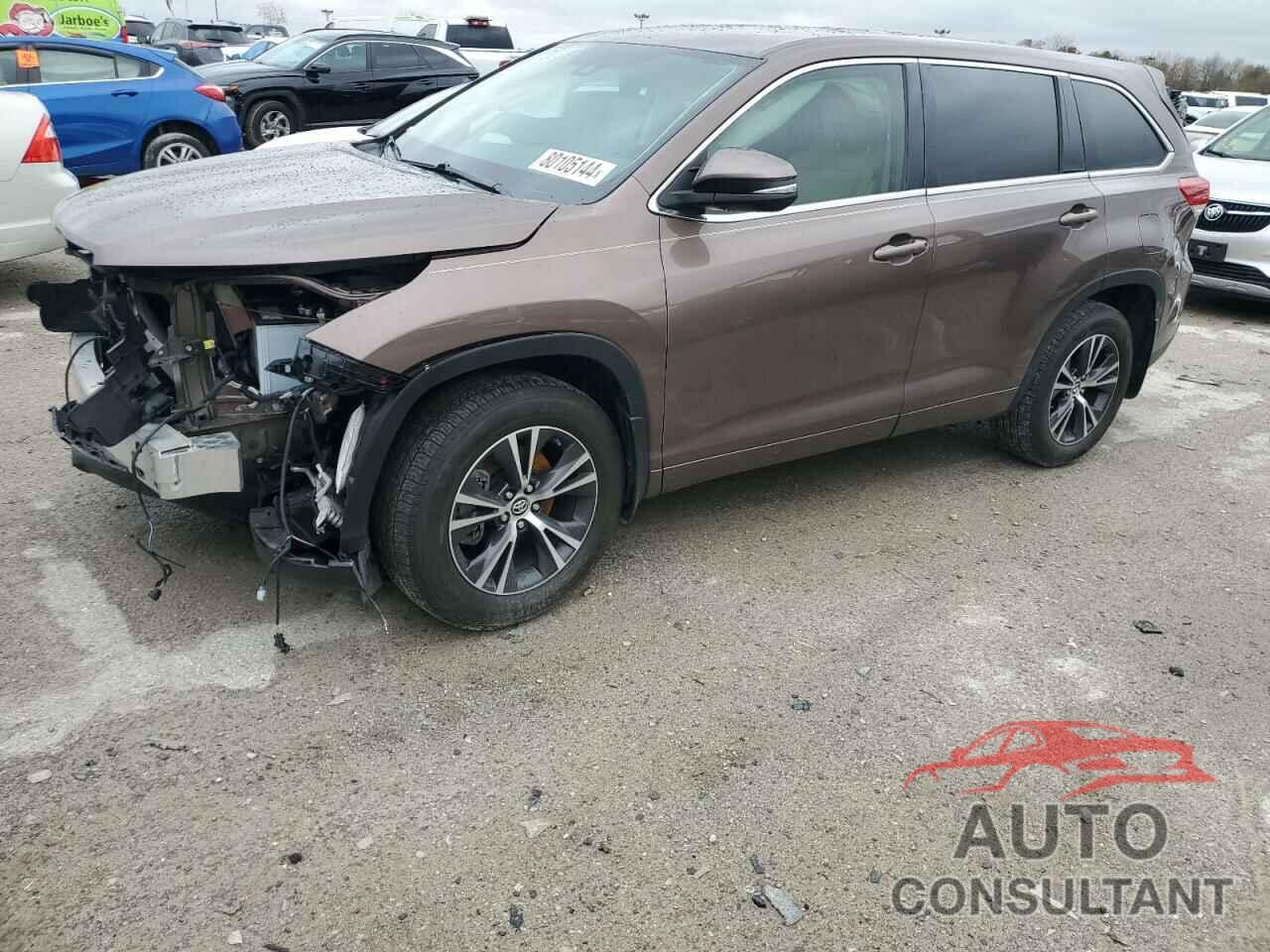 TOYOTA HIGHLANDER 2018 - 5TDBZRFH6JS812871