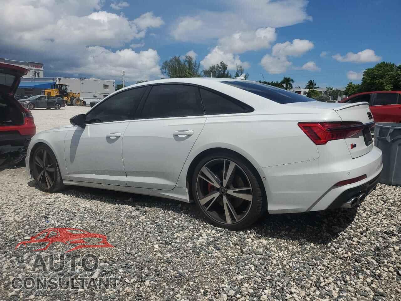 AUDI S6/RS6 2023 - WAUFFBF2XPN043381