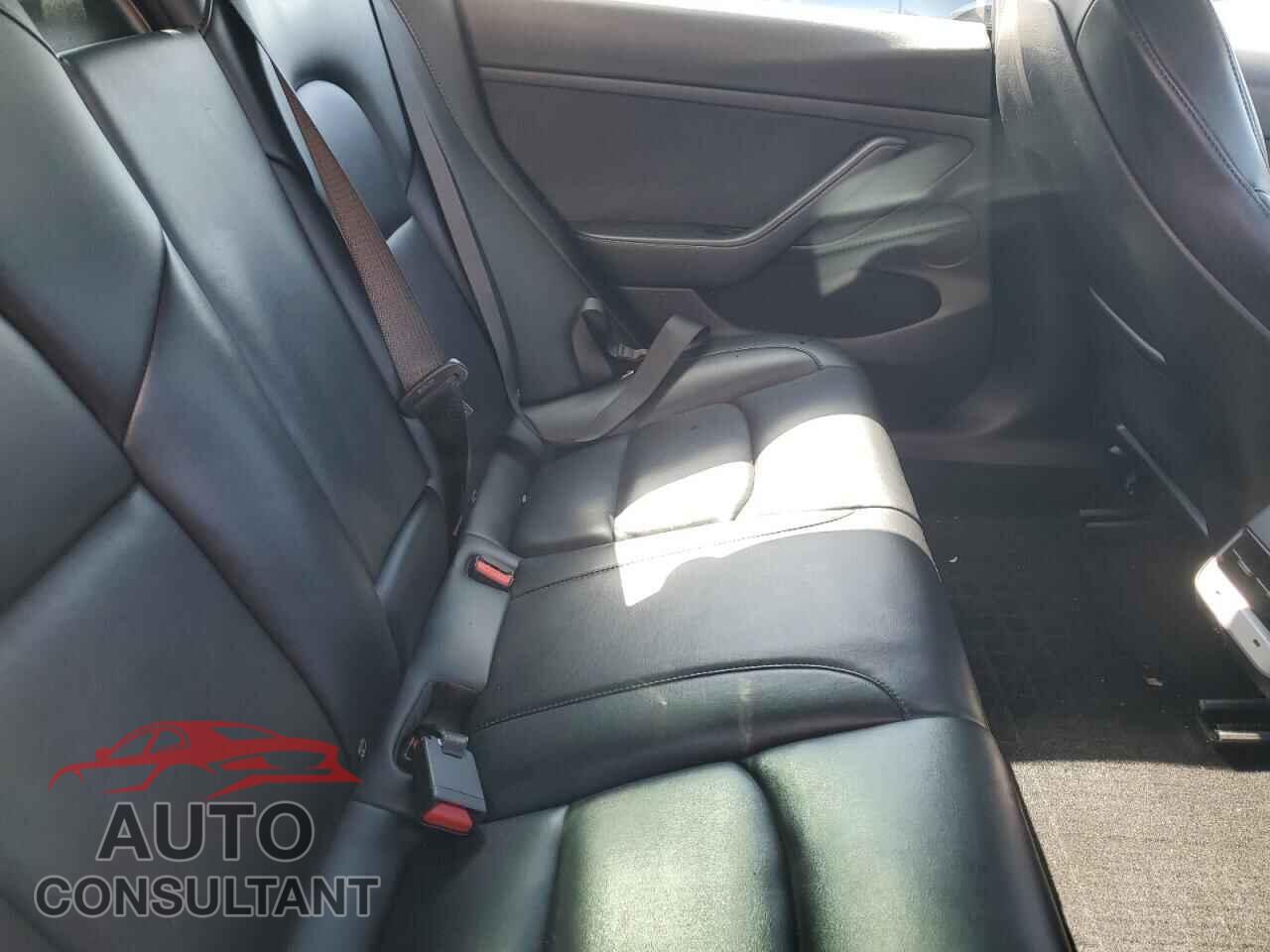 TESLA MODEL 3 2021 - 5YJ3E1EA5MF046629