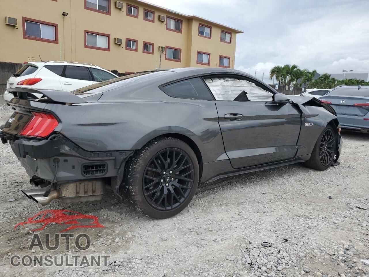 FORD MUSTANG 2018 - 1FA6P8CF0J5116779