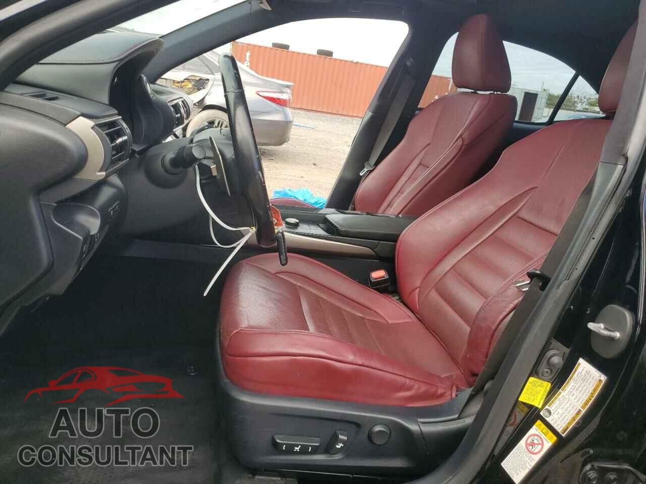 LEXUS IS 2018 - JTHBA1D28J5062790