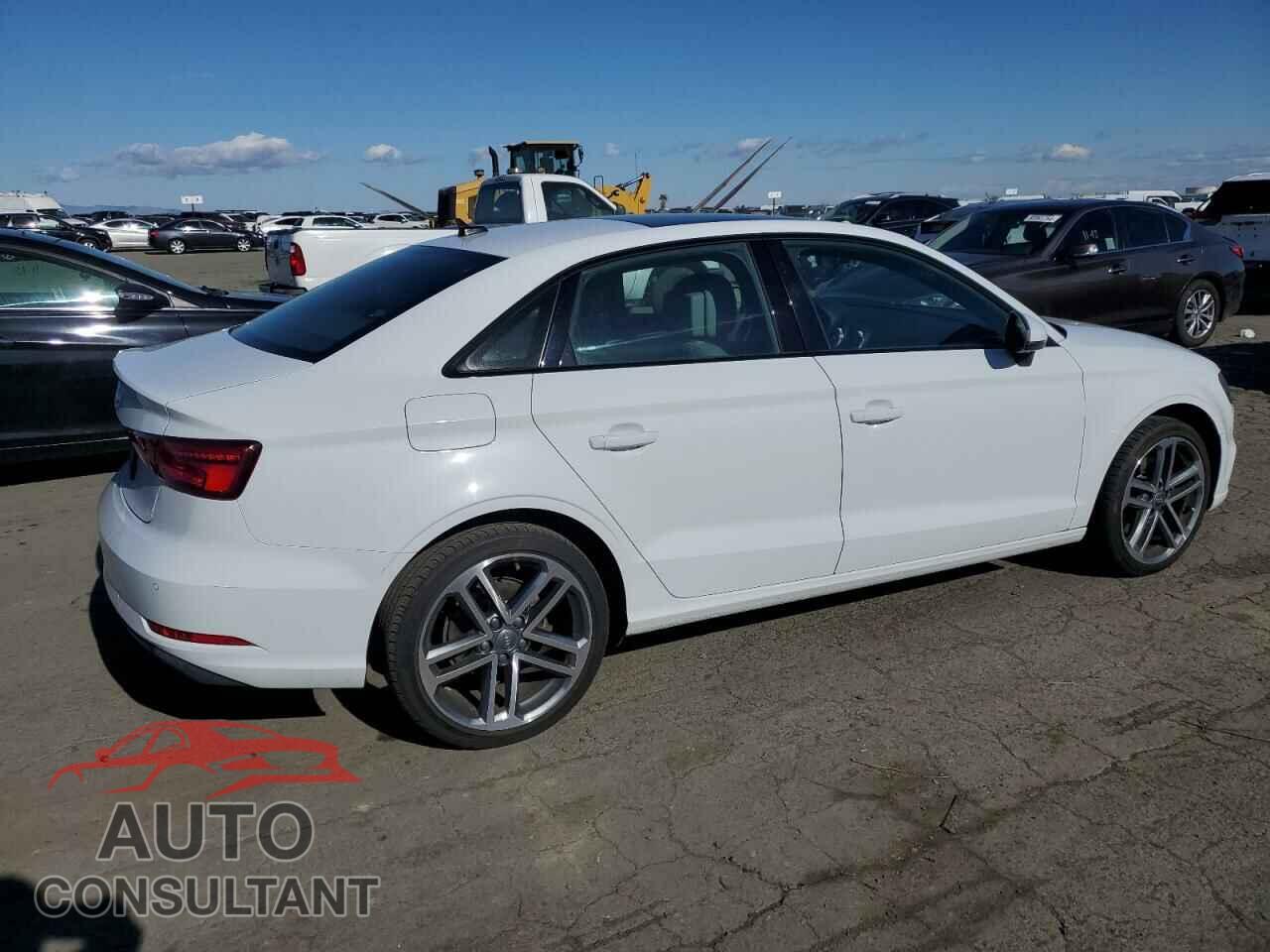 AUDI A3 2020 - WAUAUGFF0LA097175