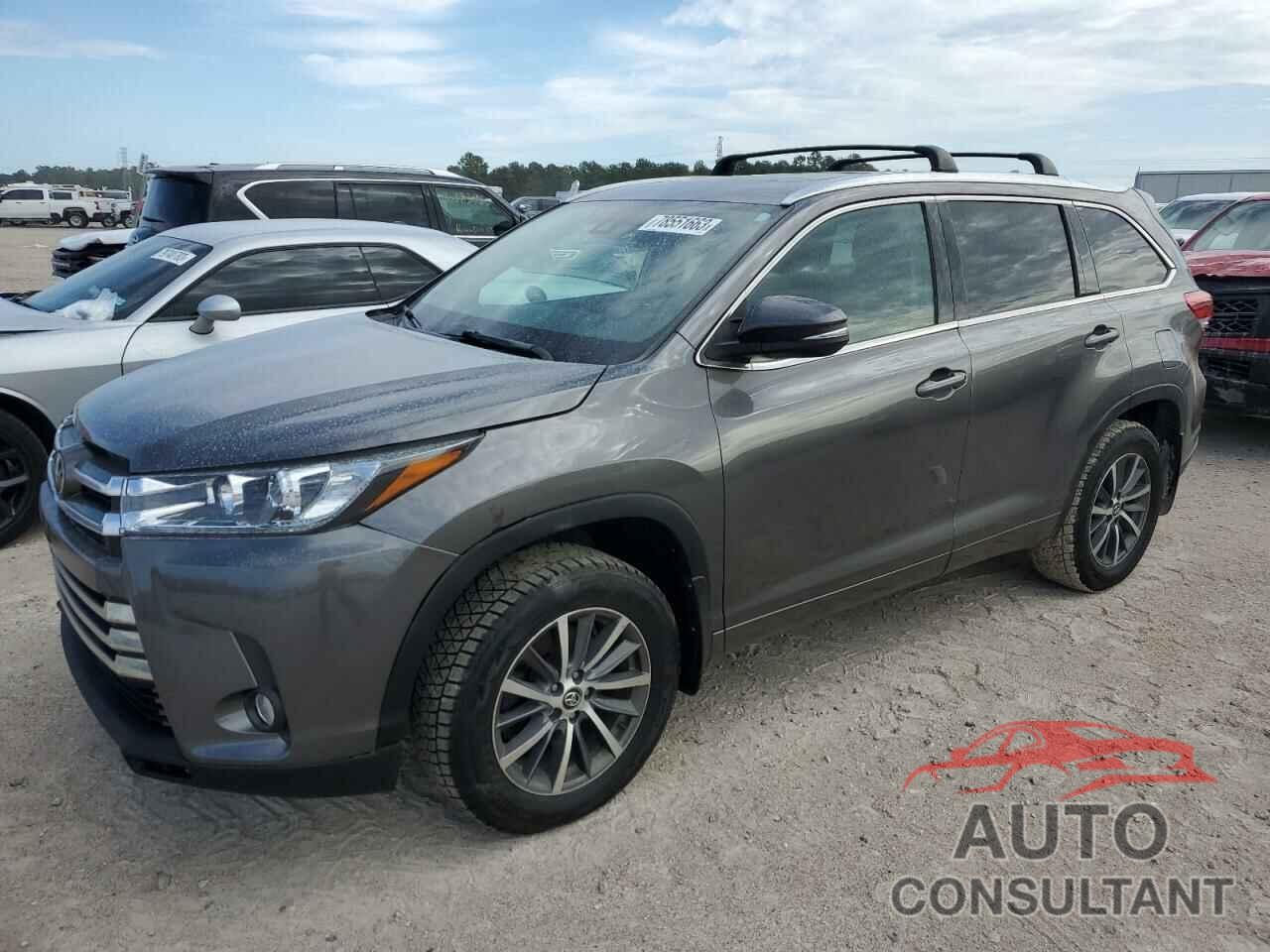 TOYOTA HIGHLANDER 2018 - 5TDJZRFH4JS524102