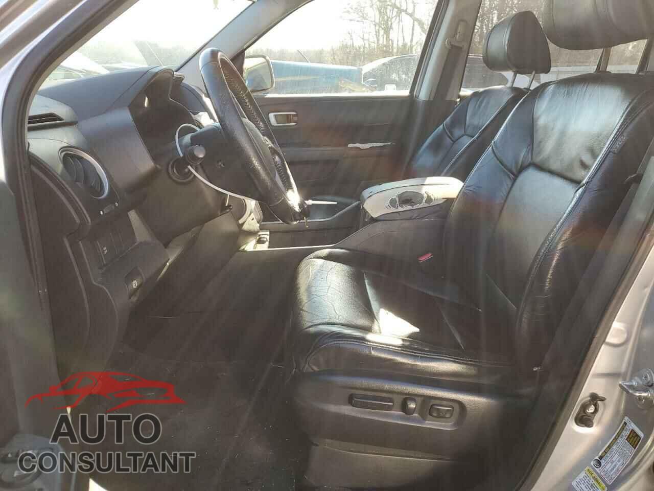 HONDA PILOT 2011 - 5FNYF4H51BB041508