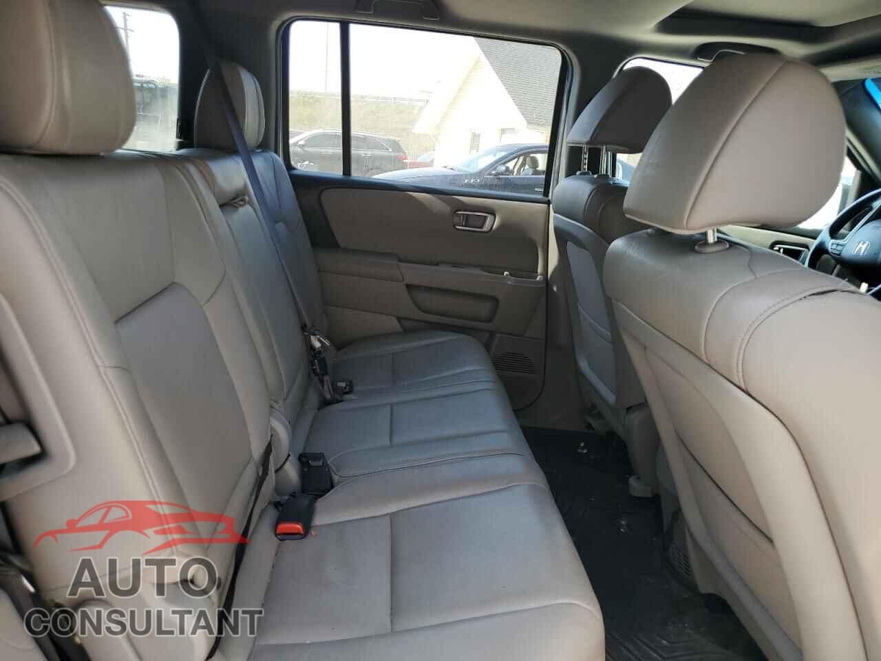HONDA PILOT 2012 - 5FNYF3H56CB005423