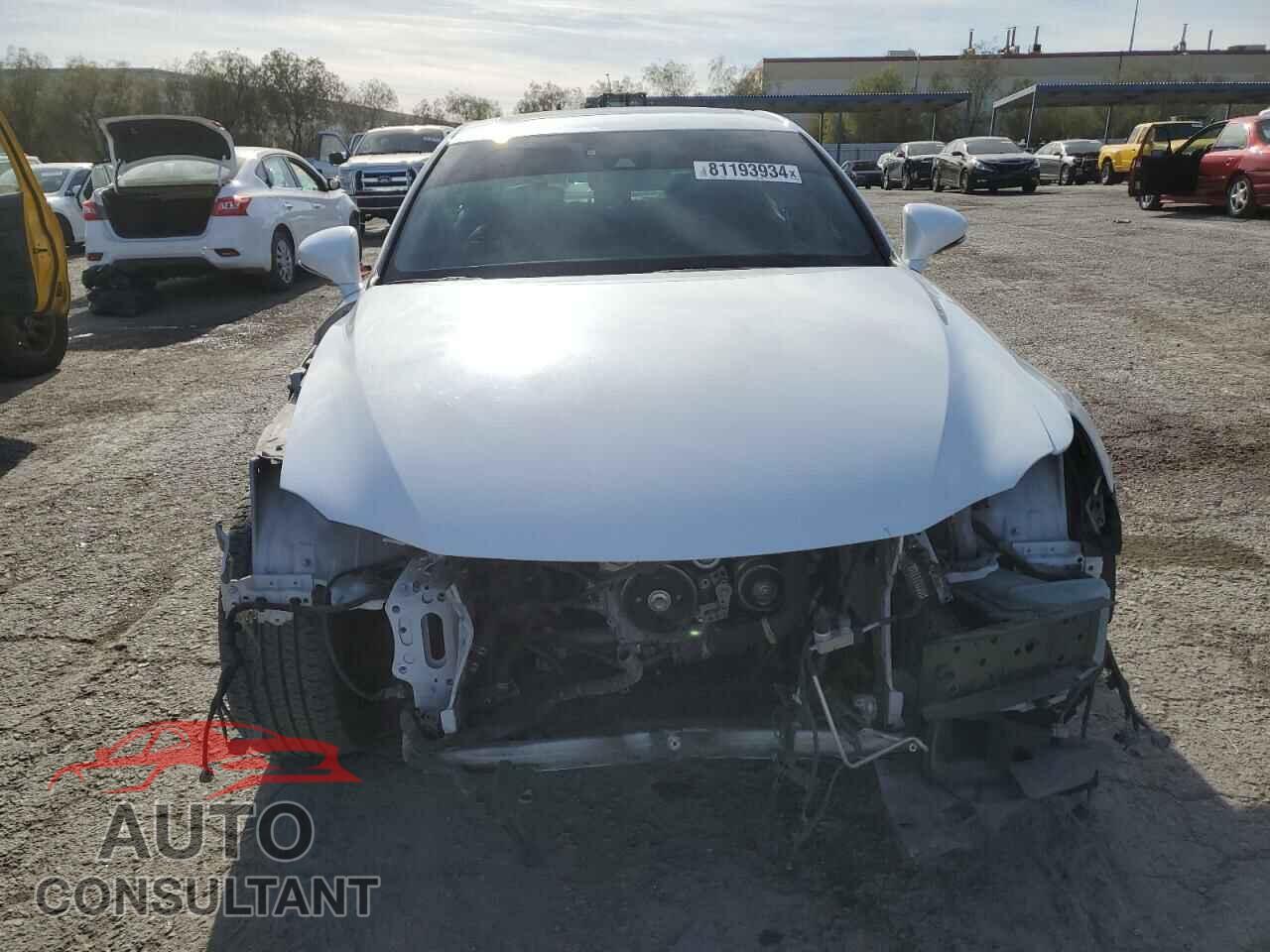 LEXUS IS 2018 - JTHBA1D27J5066913