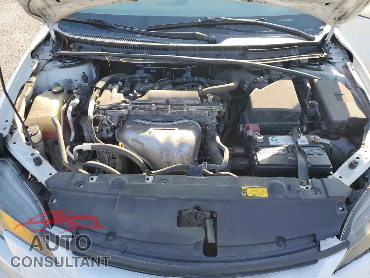 TOYOTA SCION 2014 - JTKJF5C75E3077647