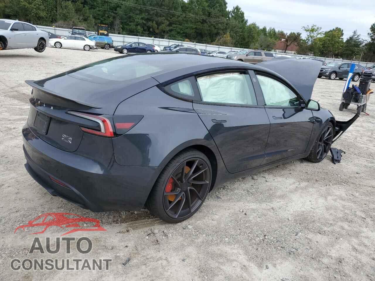 TESLA MODEL 3 2024 - 5YJ3E1ET3RF880813
