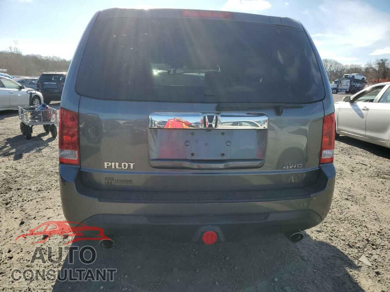 HONDA PILOT 2013 - 5FNYF4H56DB035576