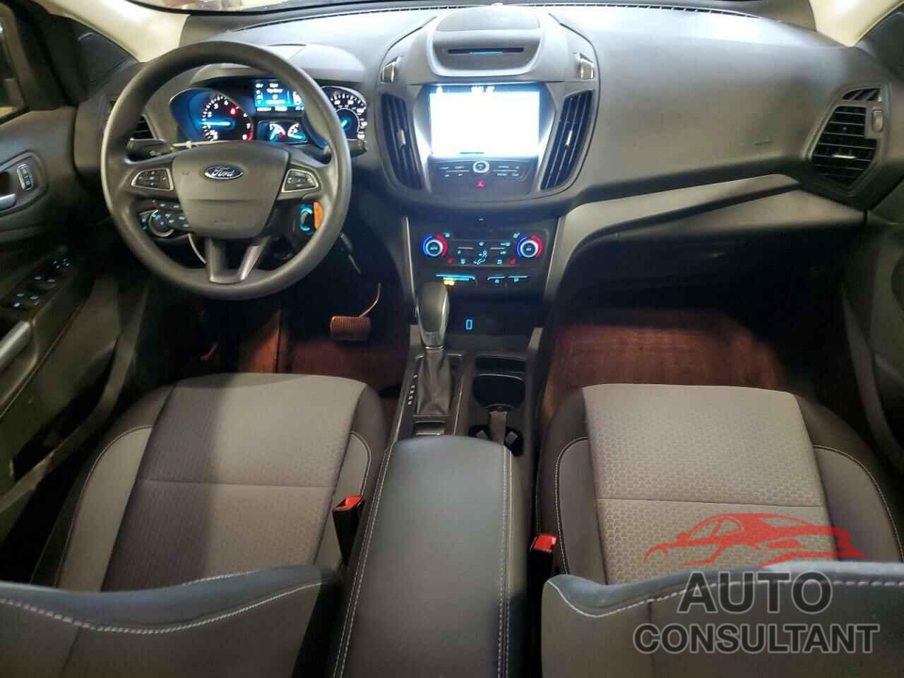 FORD ESCAPE 2018 - 1FMCU9GD5JUD02226