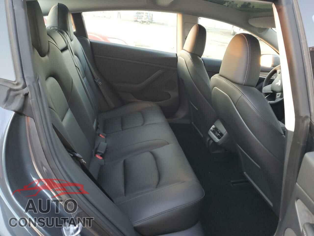 TESLA MODEL 3 2023 - 5YJ3E1EA8PF672809