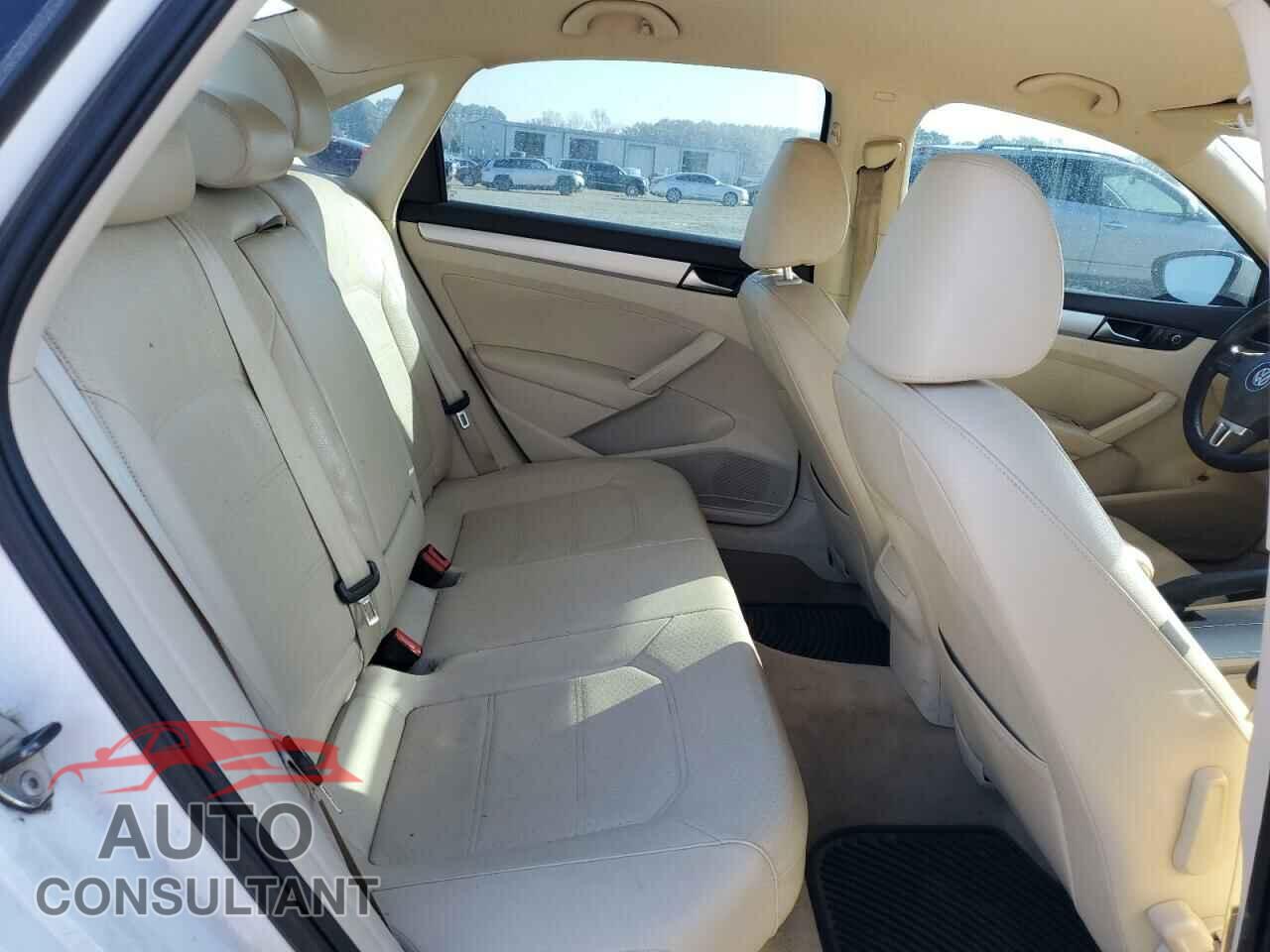 VOLKSWAGEN PASSAT 2012 - 1VWBP7A30CC071270