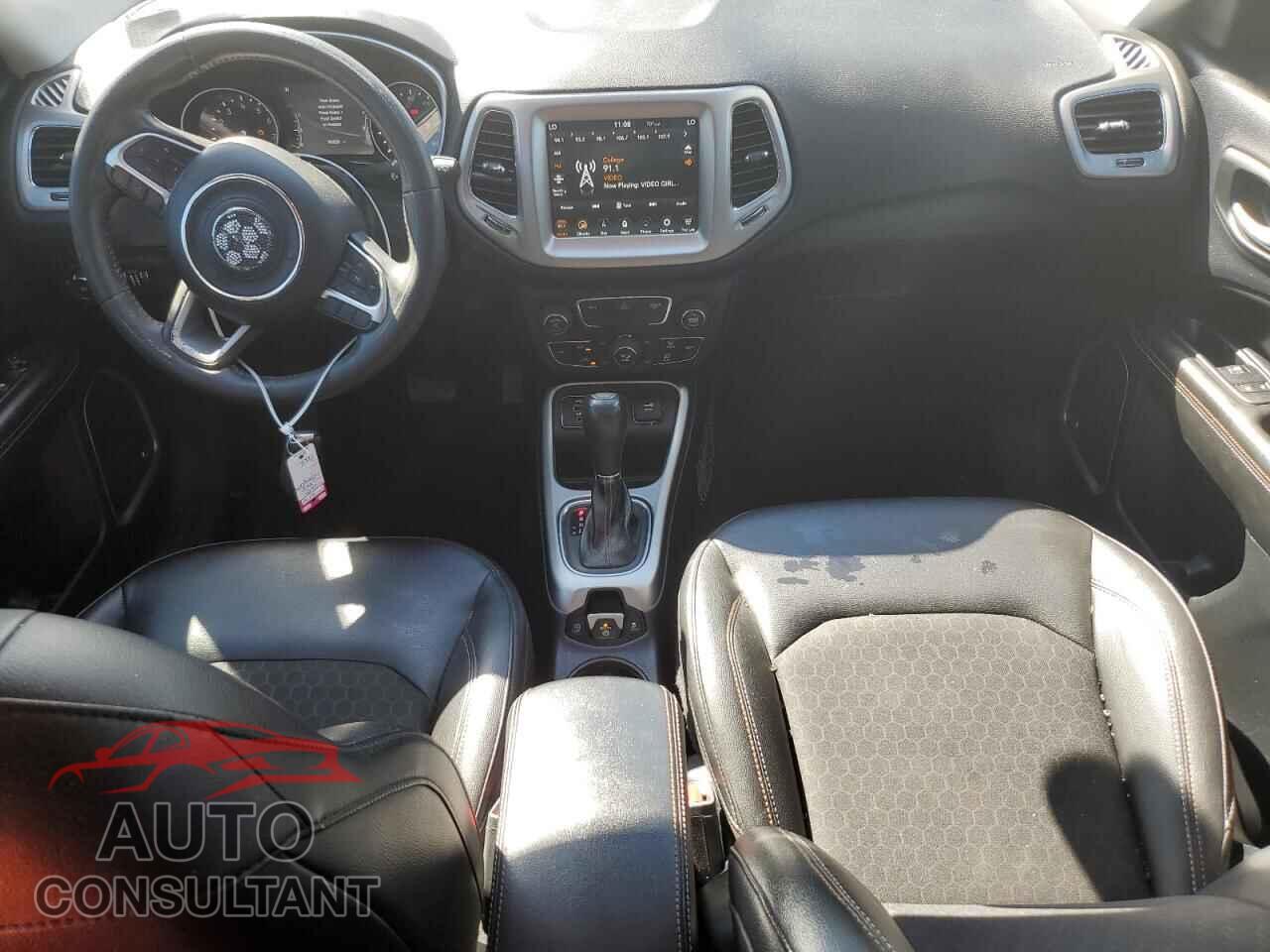 JEEP COMPASS 2018 - 3C4NJCBB6JT240399