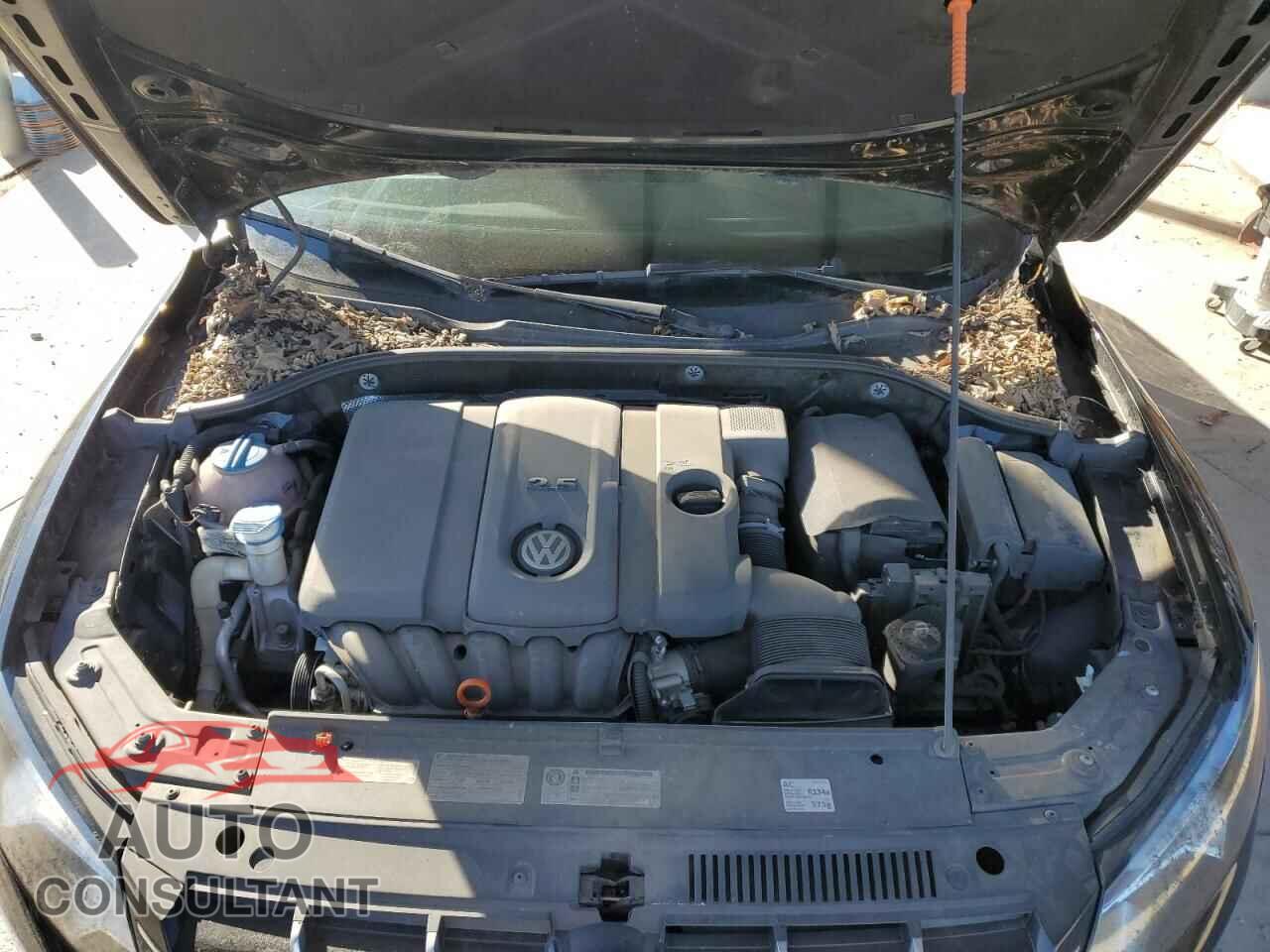 VOLKSWAGEN PASSAT 2012 - 1VWCH7A38CC109491