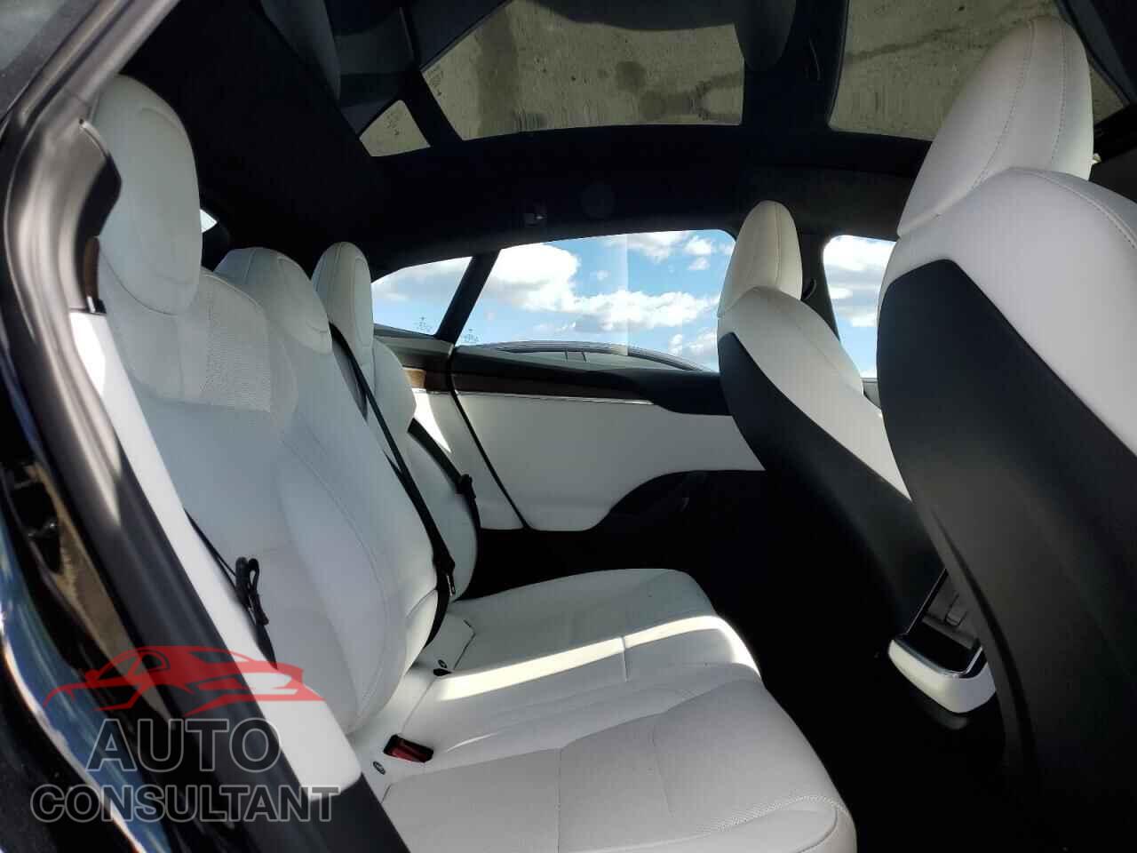 TESLA MODEL S 2022 - 5YJSA1E55NF471263