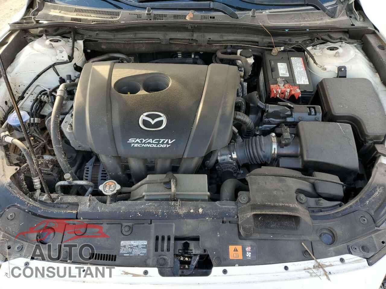 MAZDA 3 2018 - 3MZBN1V38JM210148