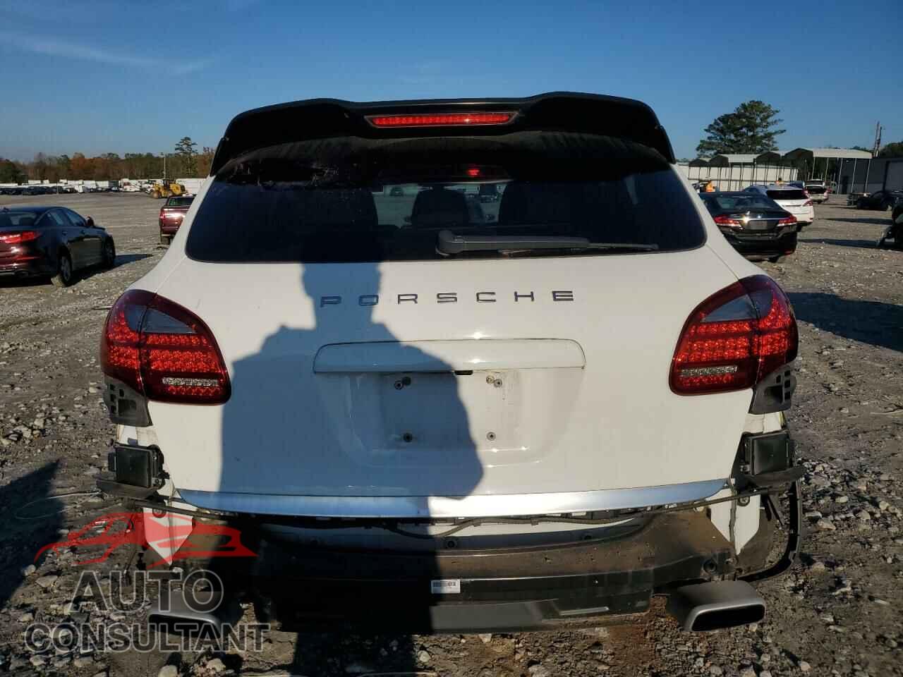 PORSCHE CAYENNE 2012 - WP1AA2A2XCLA07438