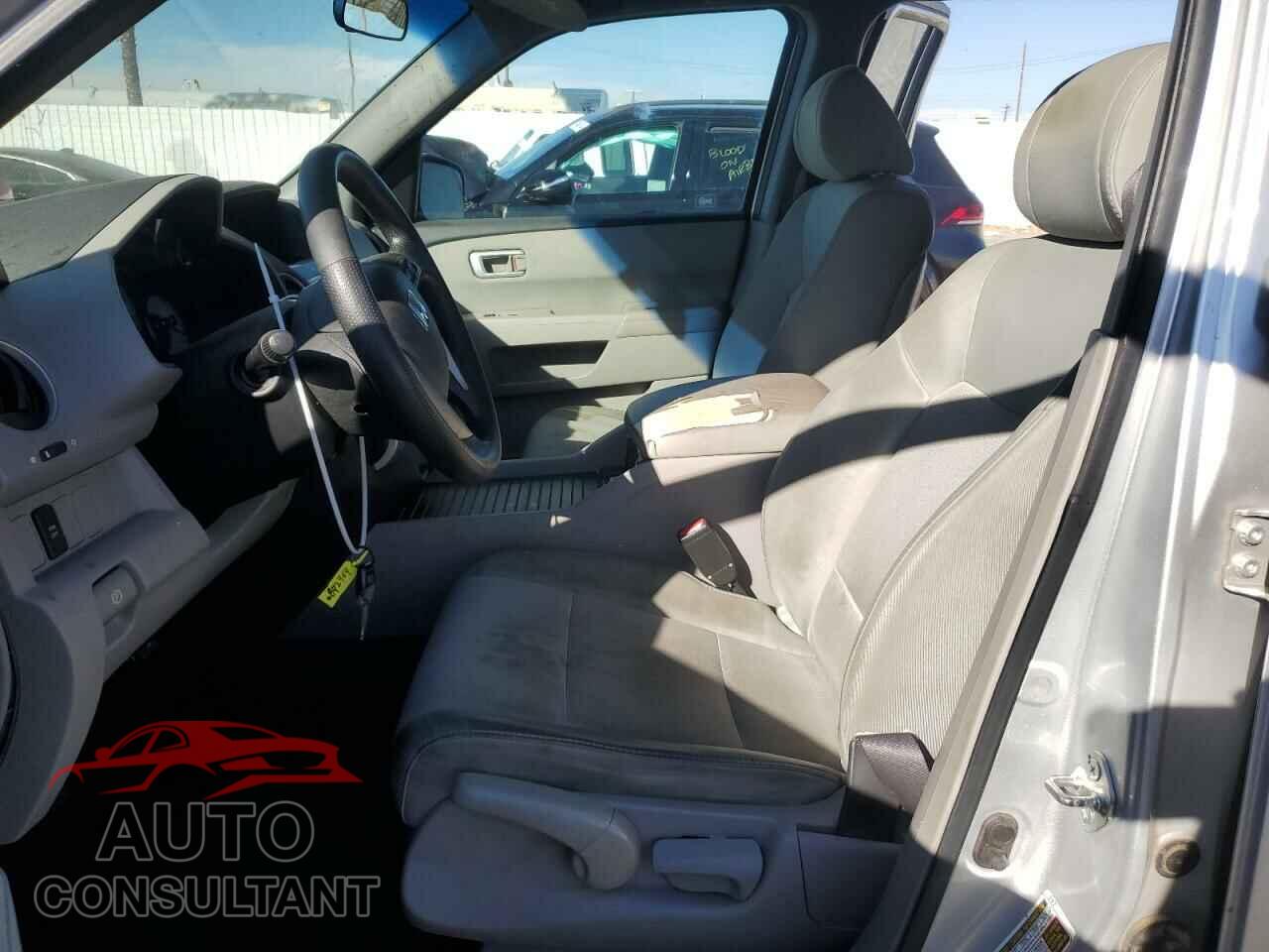 HONDA PILOT 2011 - 5FNYF3H21BB042464