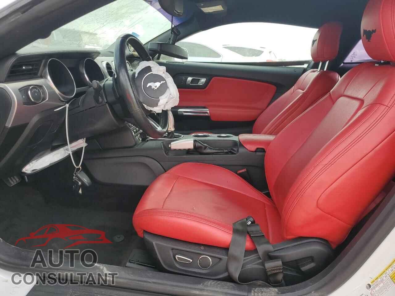 FORD MUSTANG 2018 - 1FA6P8CF6J5126636