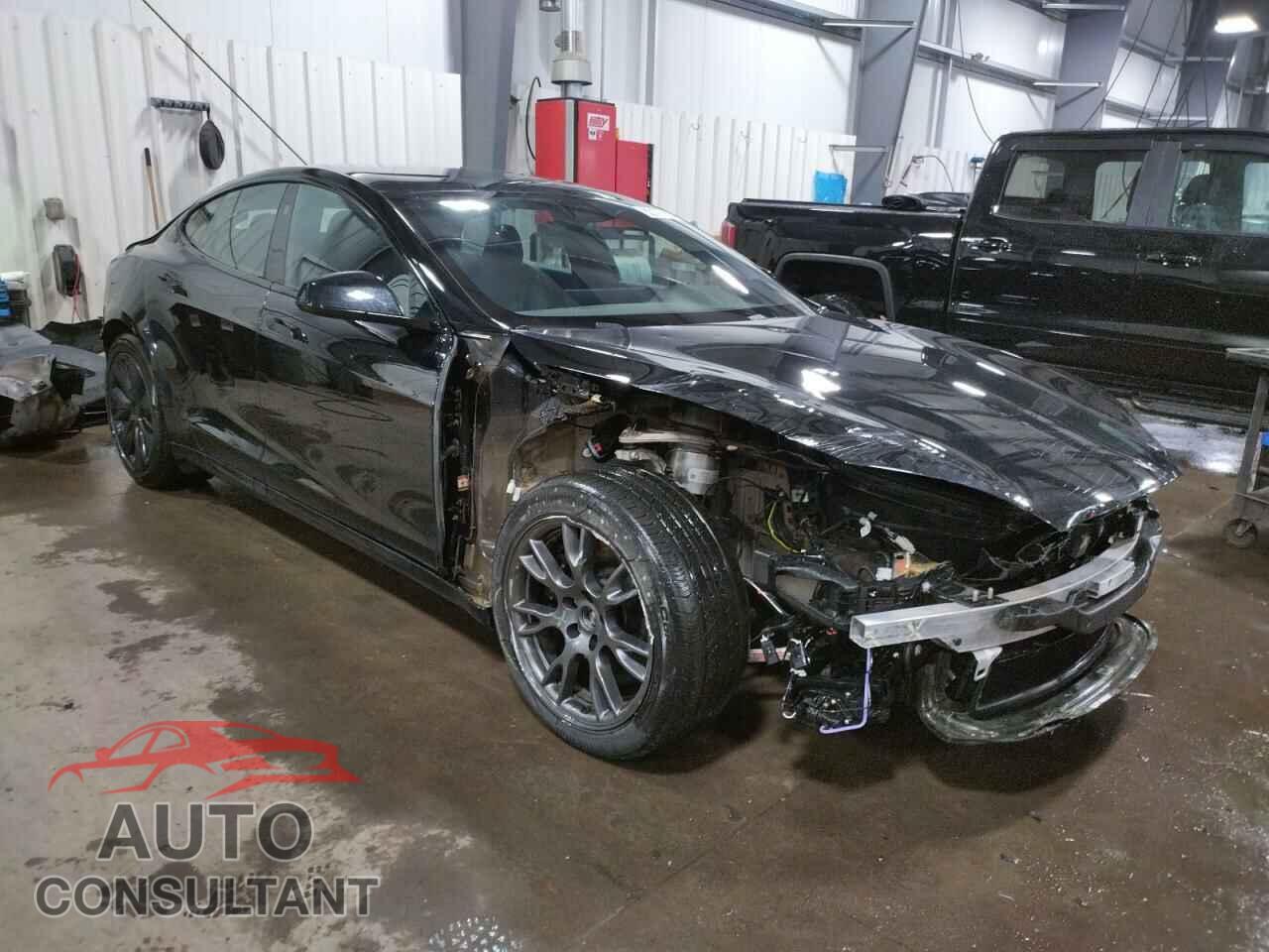 TESLA MODEL S 2022 - 5YJSA1E56NF477217