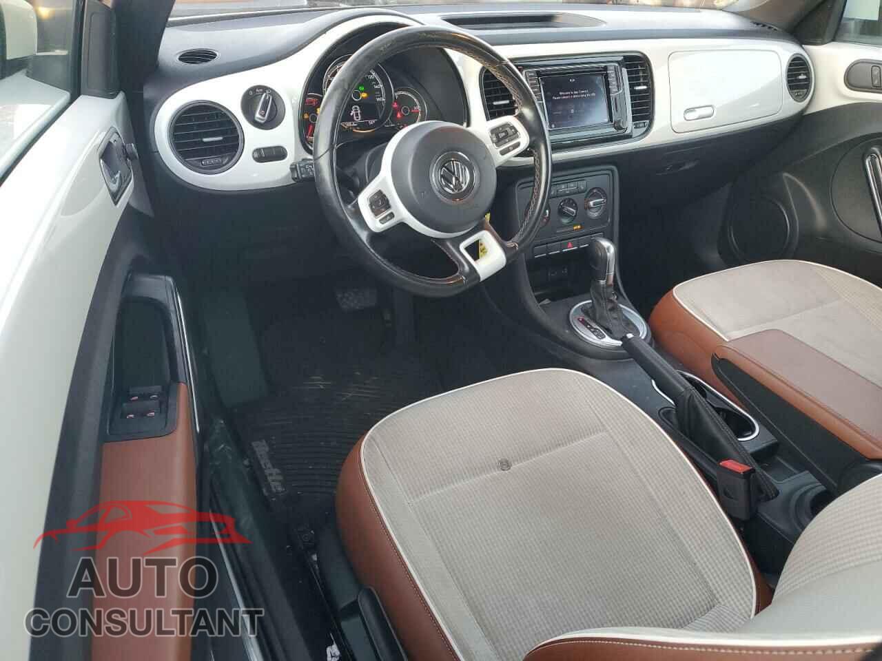 VOLKSWAGEN BEETLE 2017 - 3VW517AT5HM825218