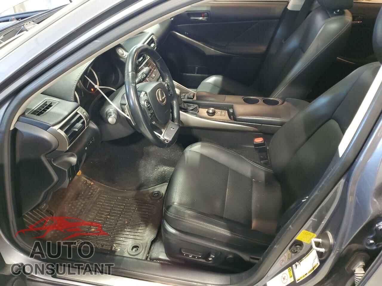 LEXUS IS 2015 - JTHCF1D2XF5017394