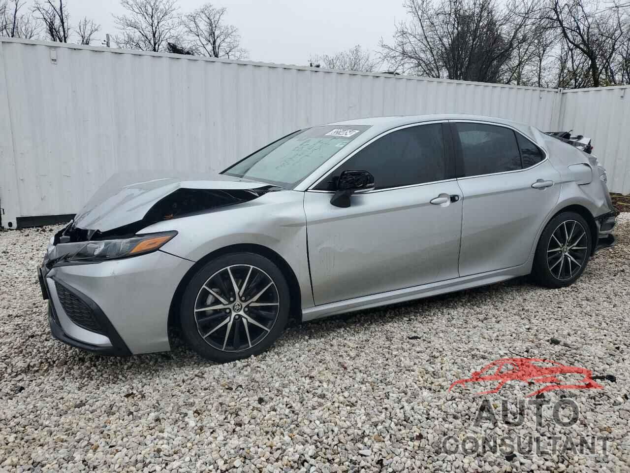 TOYOTA CAMRY 2022 - 4T1G11AK2NU670551