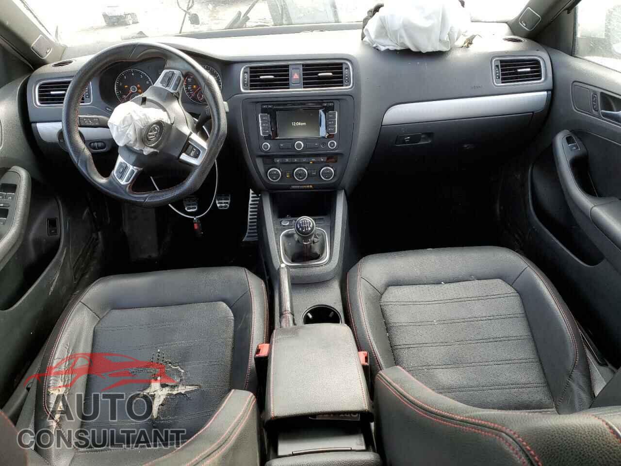 VOLKSWAGEN JETTA 2013 - 3VW5A7AJ3DM208747